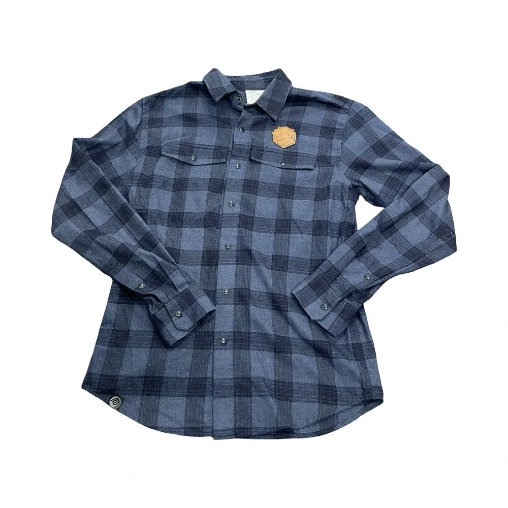 Pokemon Center Outdoors Pikachu Flannel Shirt Blue Black Plaid Mens Sm casual